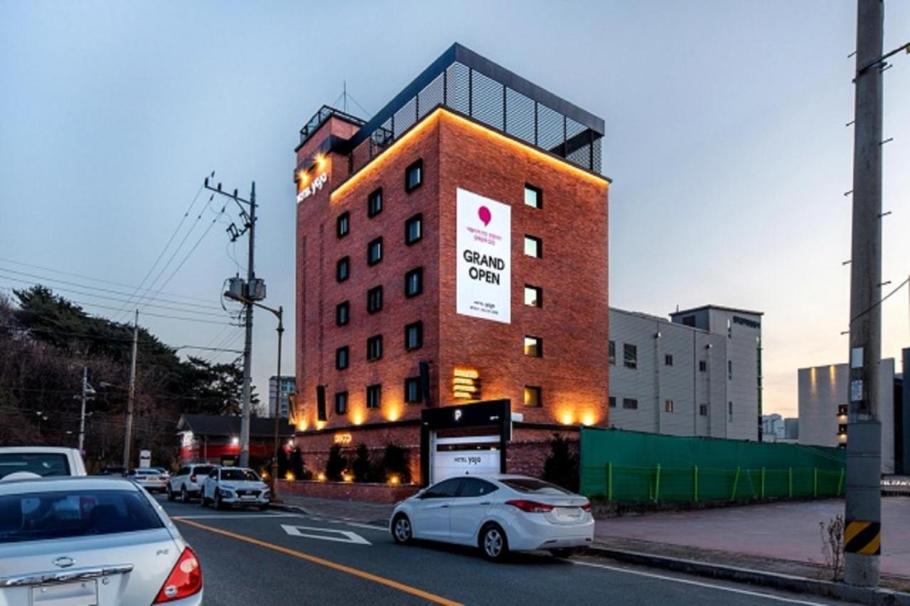 Hotel Yaja Gimhae Exteriör bild