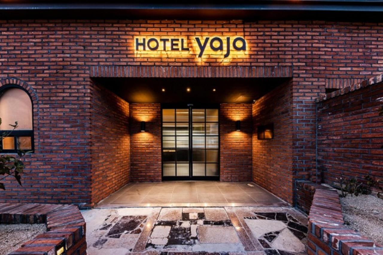 Hotel Yaja Gimhae Exteriör bild
